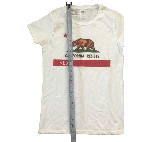 NWTS - CALIFORNIA BEAR RESISTS PROTEST (Anti-Trump) White T Shirt, Women's Sm - Picture 4 of 5